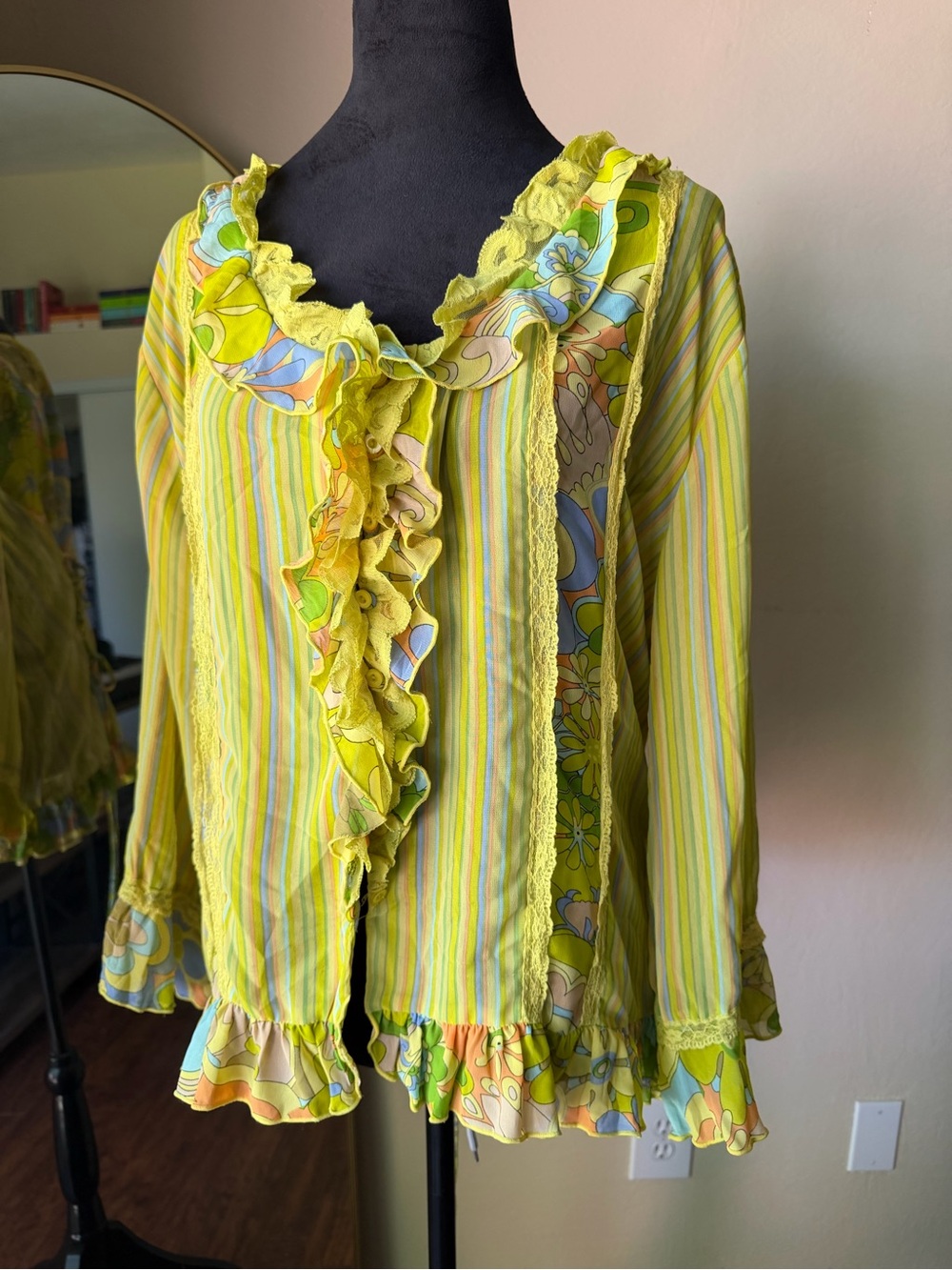 xl vintage blouse ruffles corset back 90s/y2k does 70s Essentials by Milano
